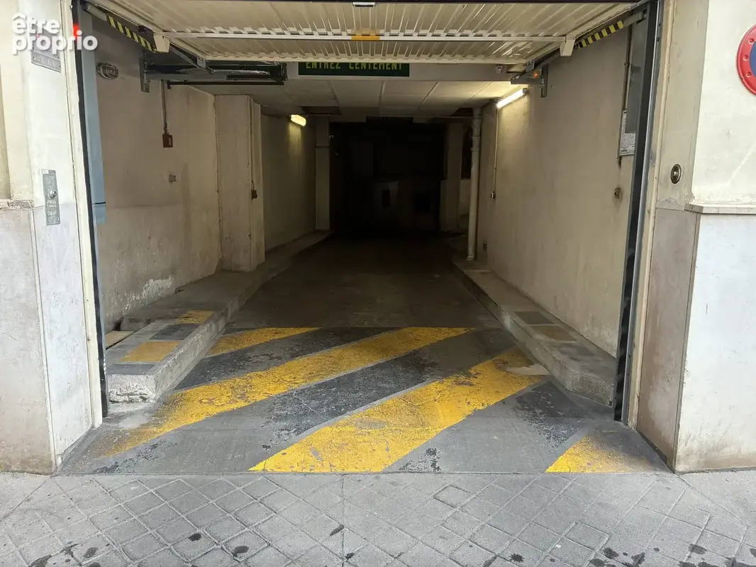 Parking 18 m² à Paris-16e  - photo 9