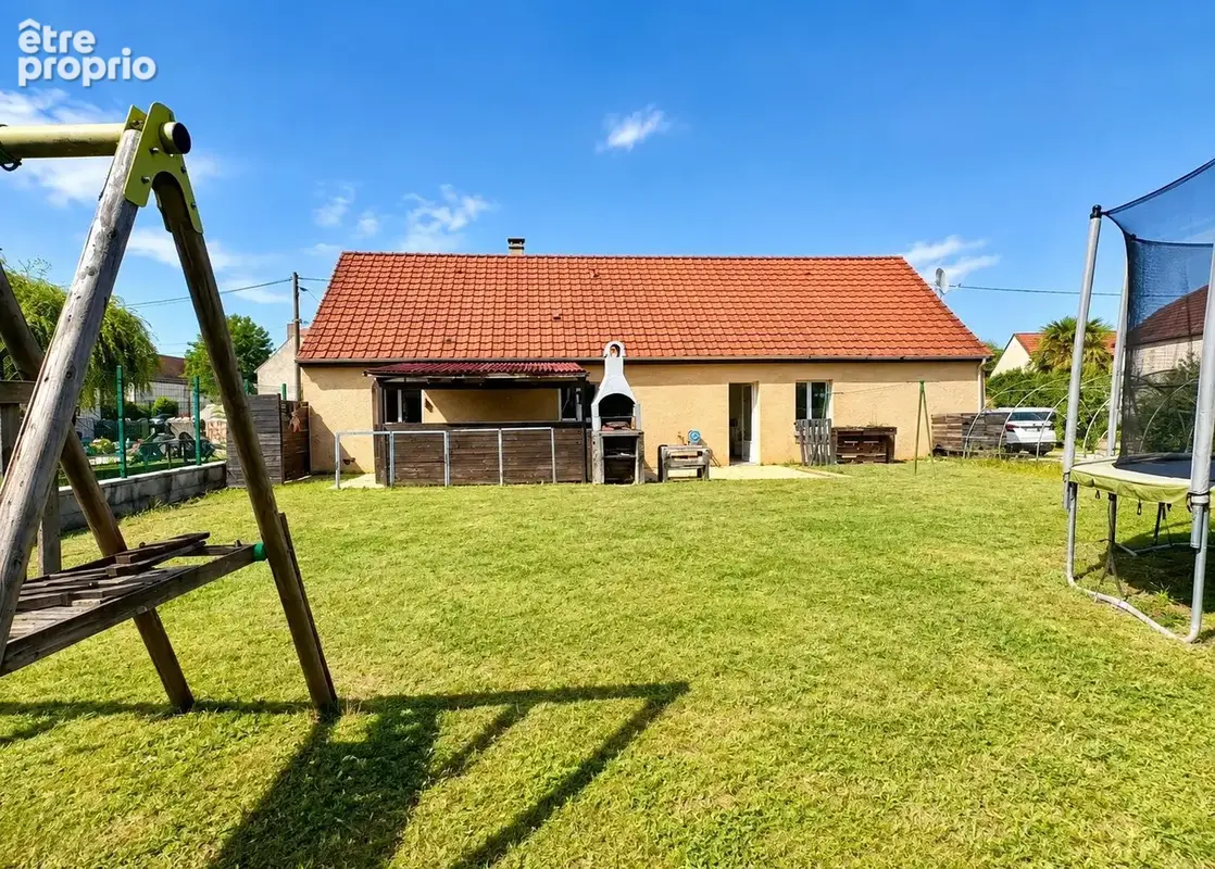 Maison à PONCEY-LES-ATHEE