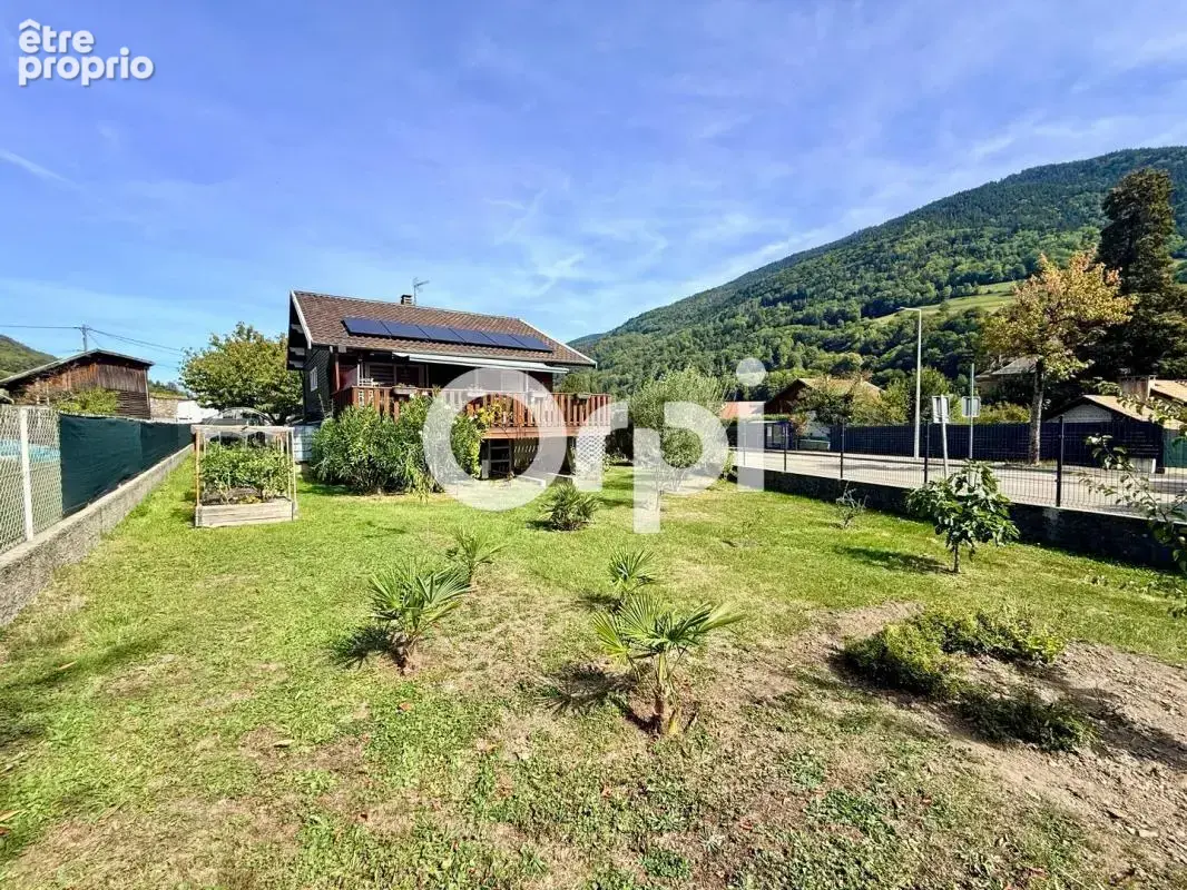 Ensemble immobilier avec habitation principale, dépendance et revenu locatif – Terrain de 1 004 m²

ALLEVARD-LES-BAINS – 38580 - photo 35