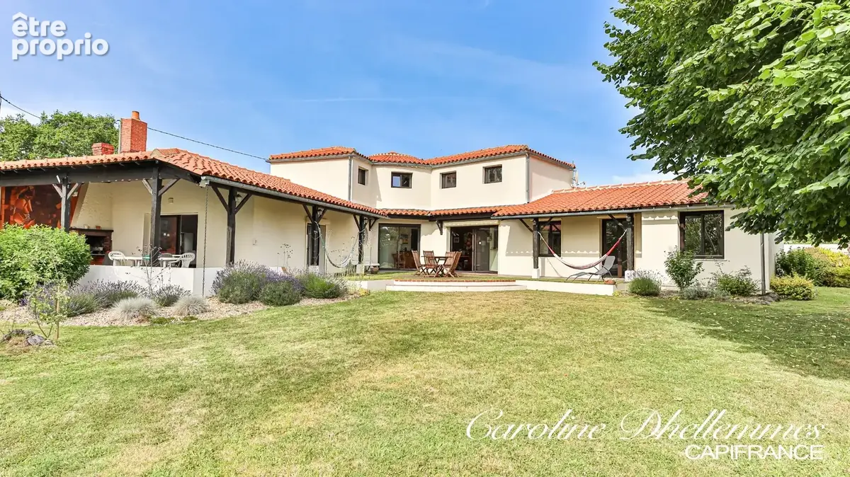 Les Sables-d’Olonne – Grande maison familiale 5 chambres sur 3 000 m² avec dépendance de 65 m² - photo 3