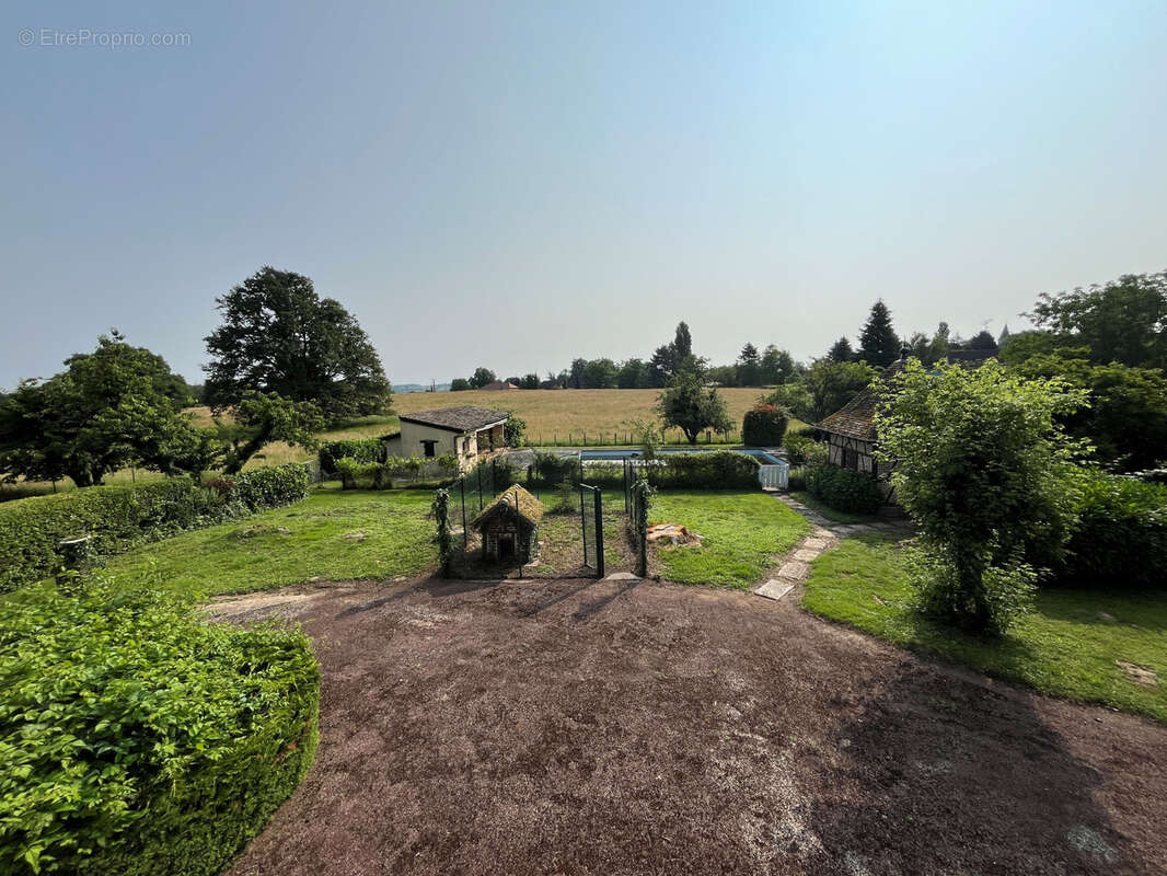 Cuisery :Grande villa avec piscine - photo 9