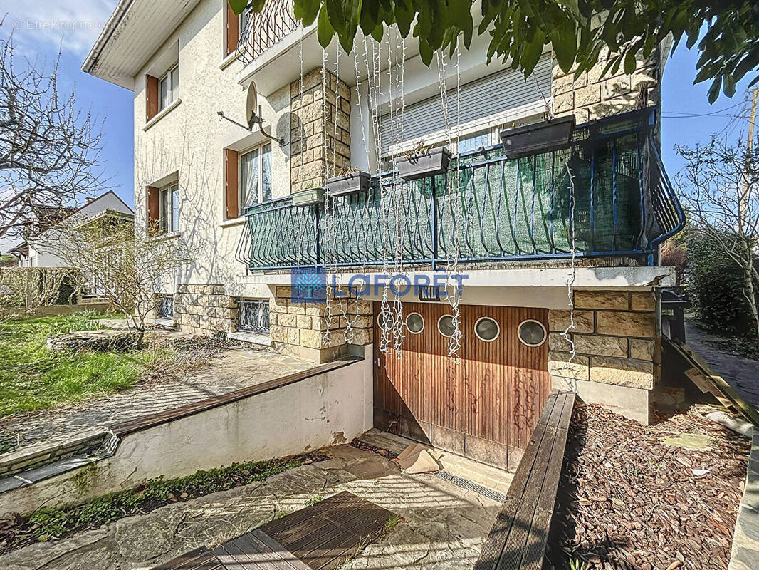 Maison à SAVIGNY-SUR-ORGE