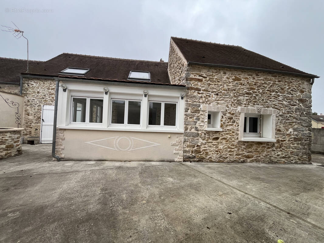 Appartement à ROZAY-EN-BRIE