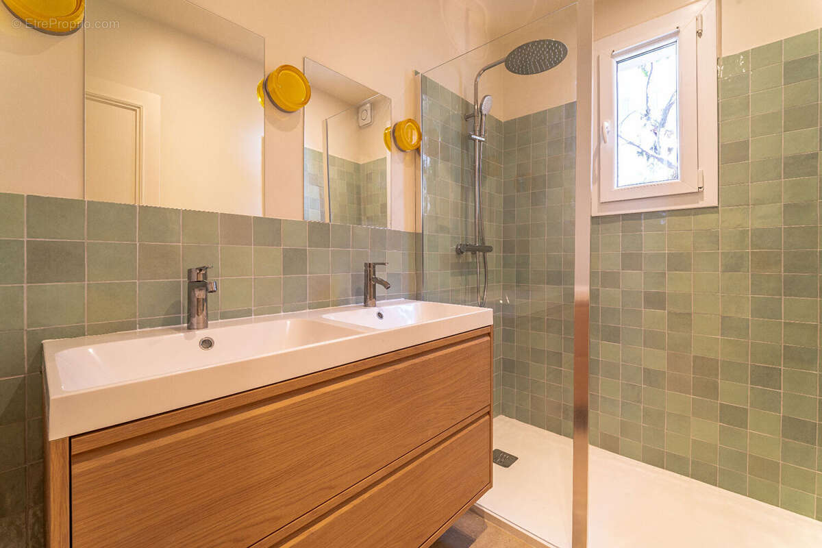 Appartement à PARIS-10E