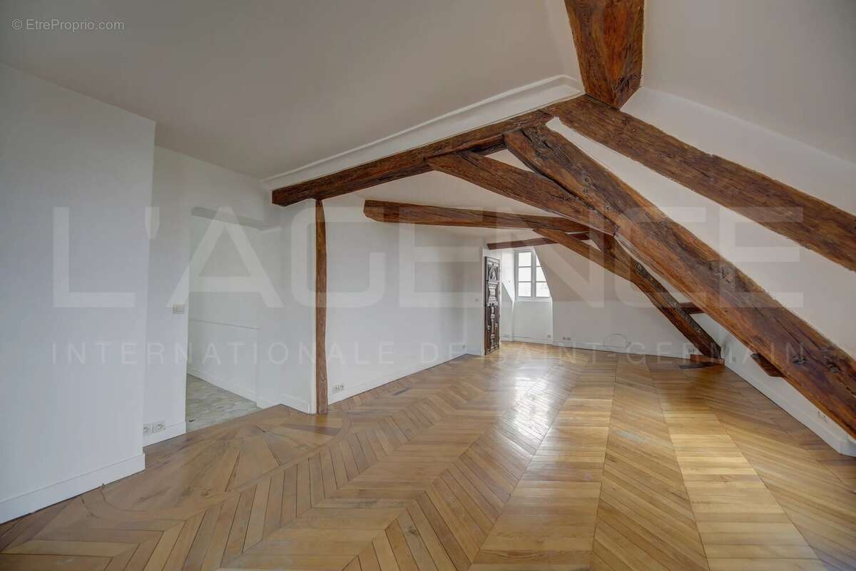 Appartement à VERSAILLES