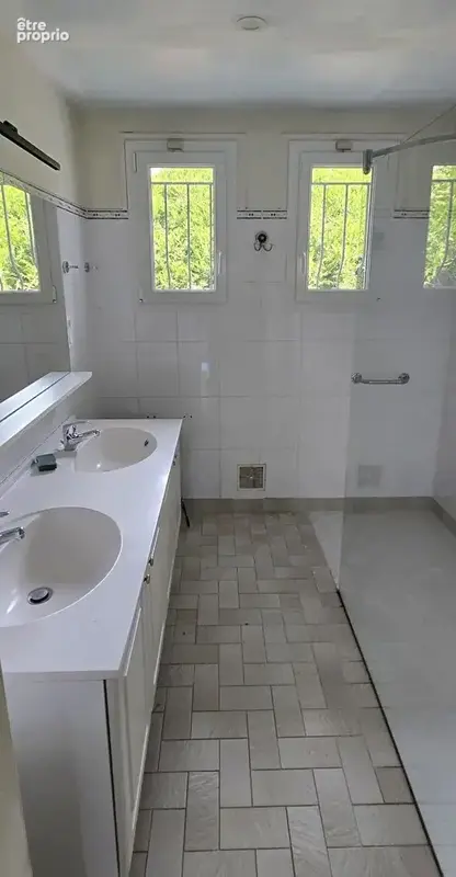 Maison 4 chambres+bureau, sous sol proche N4 terrain exceptionnel  90 km Paris! - photo 7
