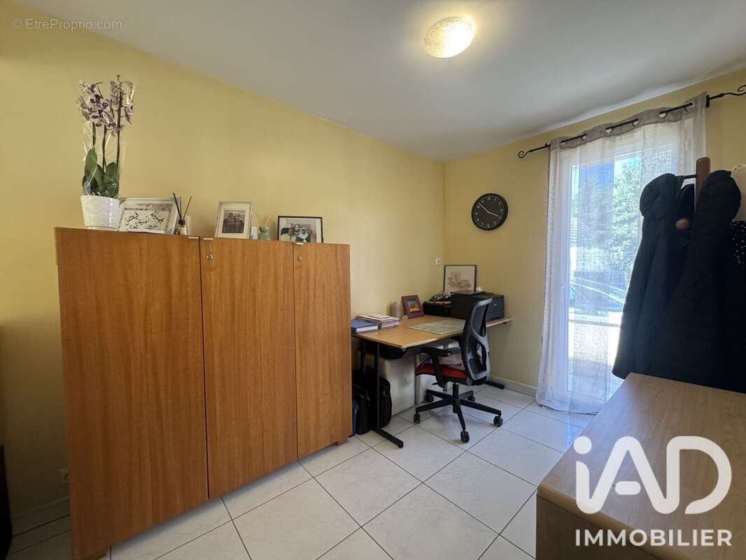 Maison 101 m² à Nogent-L'artaud  - photo 8