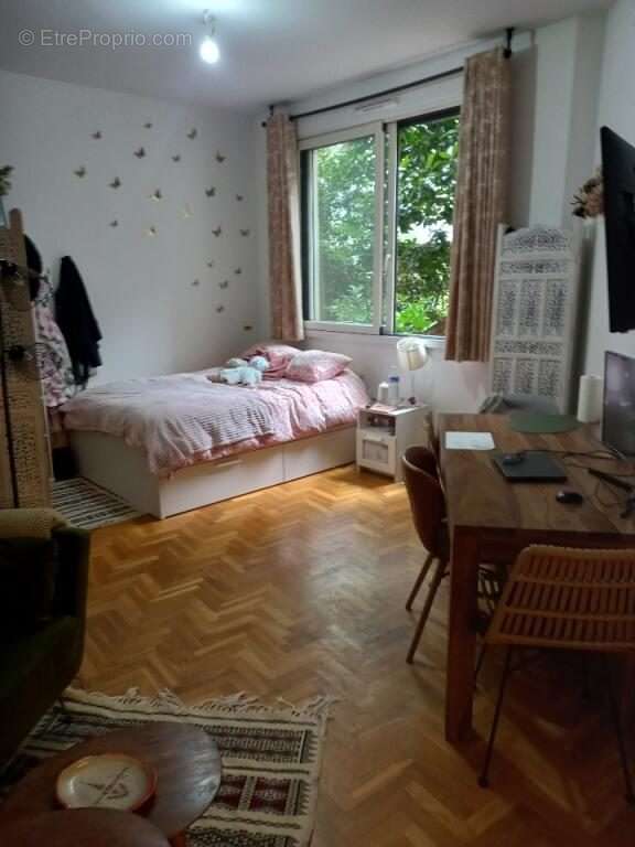 Appartement à ISSY-LES-MOULINEAUX