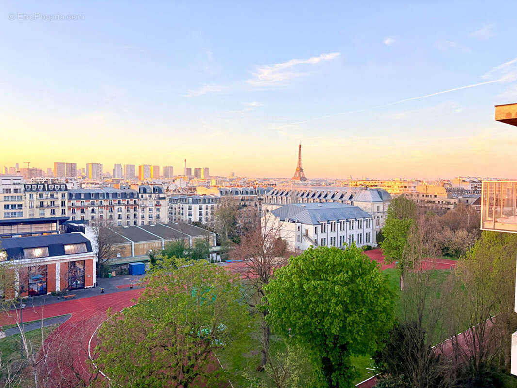 Appartement à PARIS-15E