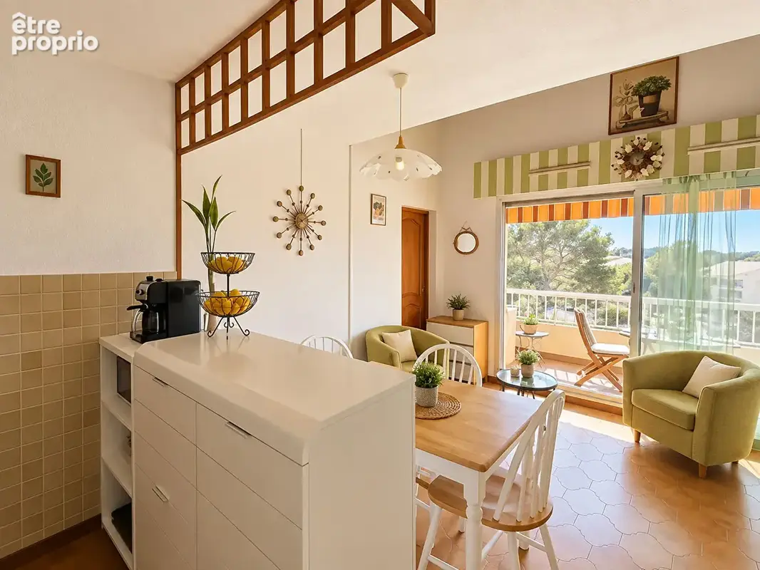 ** Dernier Etage  ** VUE MER ** Ascenseur ** APPARTEMENT 2 Pièces Duplex ** (83430) SAINT MANDRIER SUR MER **e(s) 38.59 m2 - photo 3