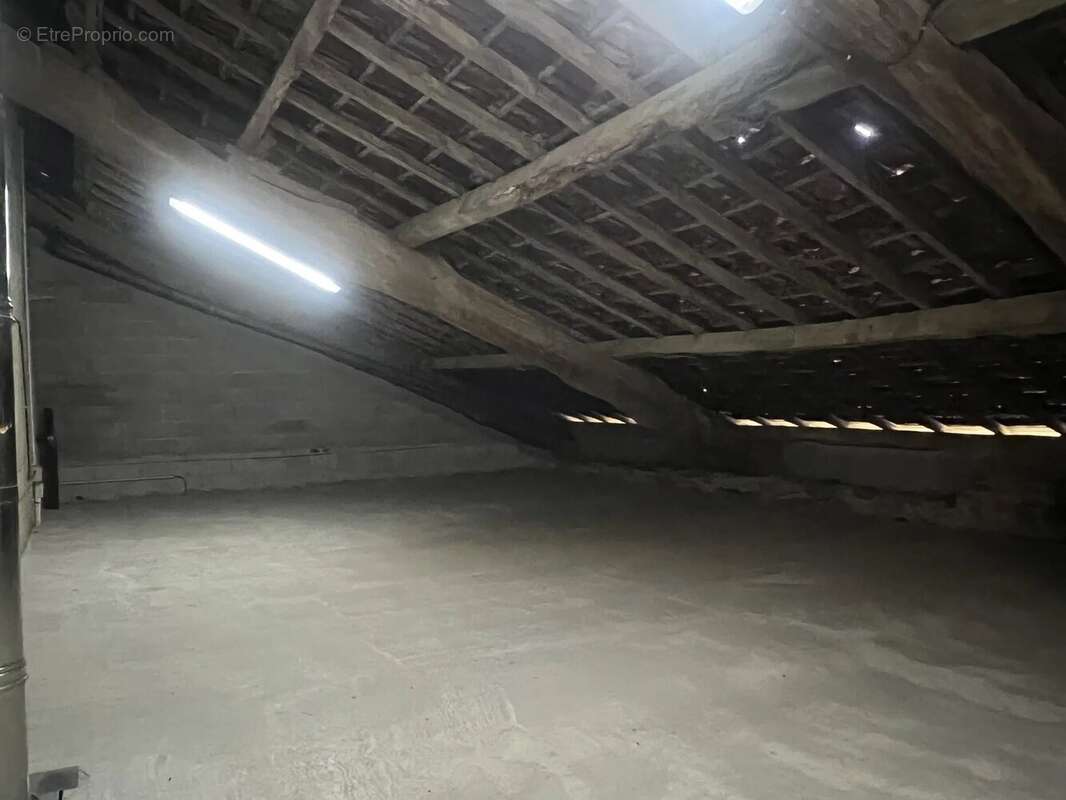 Maison à CHEVRIERES