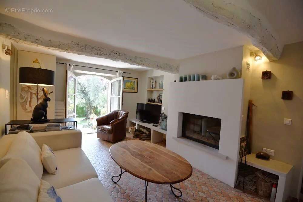 Maison à PEYMEINADE