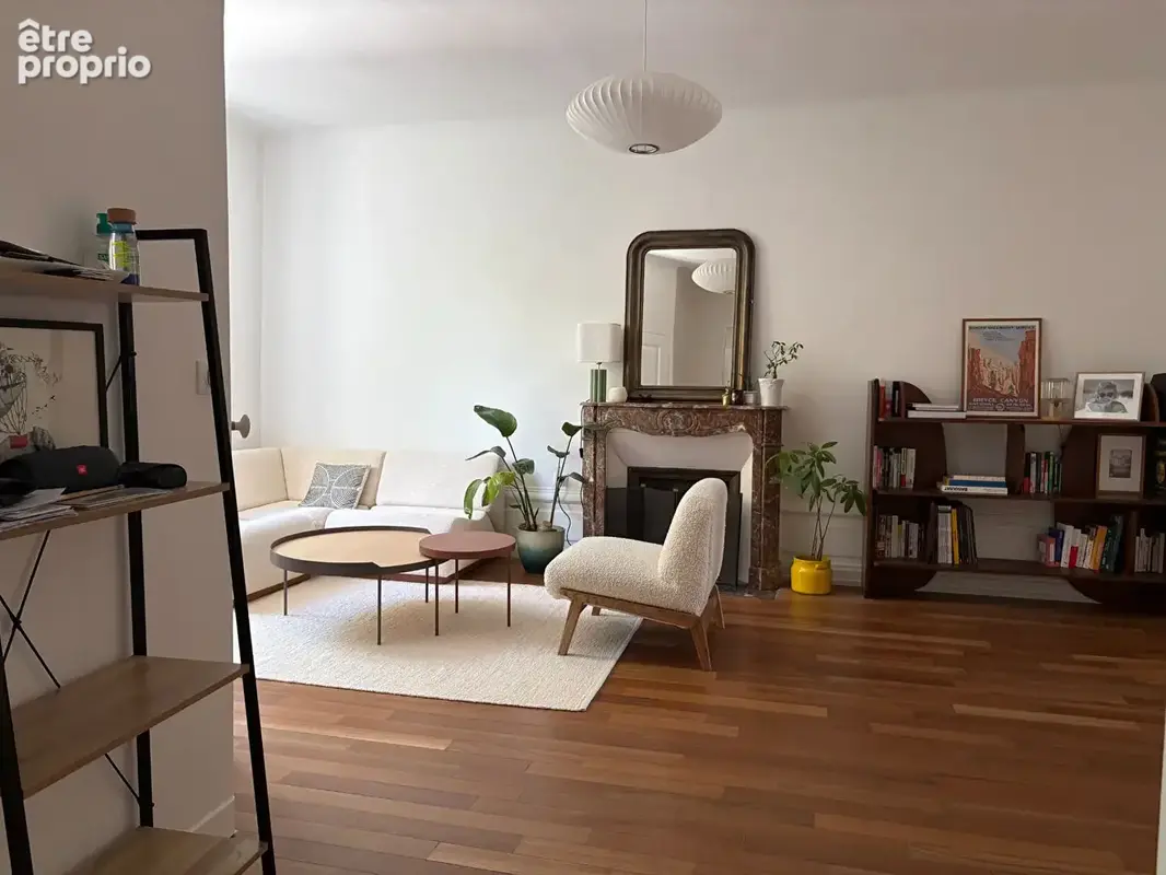 Appartement T4 de 87,50 m² au 1er étage d'un ancien hôtel particulier - photo 2