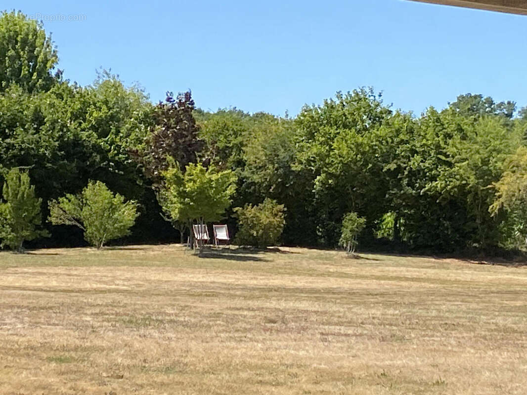 Superbe propriété rurale rénovée avec potentiel commercial près de Chalais - photo 18