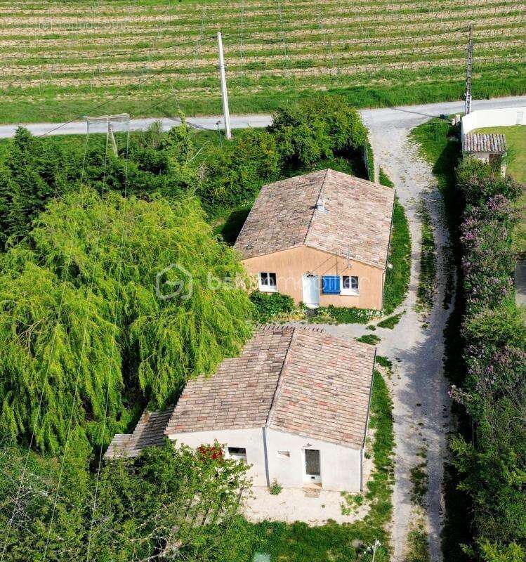 Maison à ALBA-LA-ROMAINE