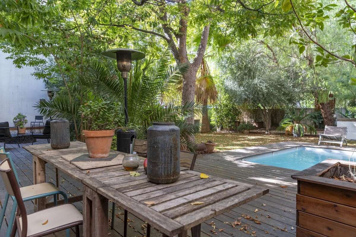 Appartement à MARSEILLE-8E