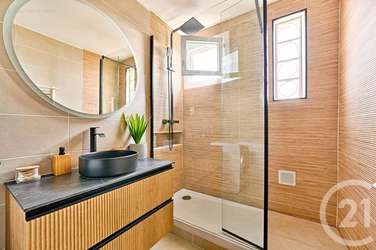 Appartement à LE PLESSIS-TREVISE