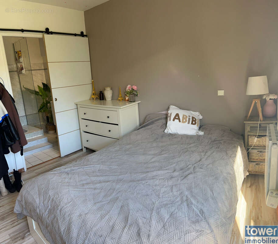 Appartement à SAULX-LES-CHARTREUX