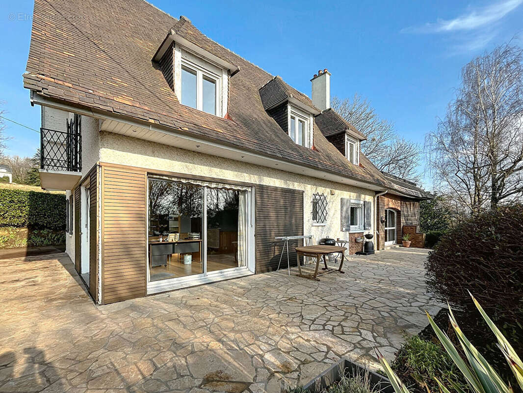 Maison de 9 pièces à Avranches (50300) à 2,5 kms du centre ville et 3 kms des grandes surfaces - photo 18