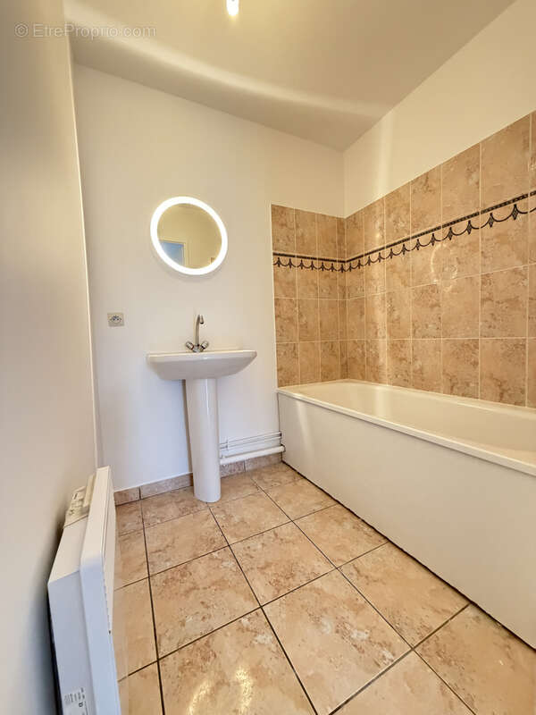 Appartement à LIMOURS