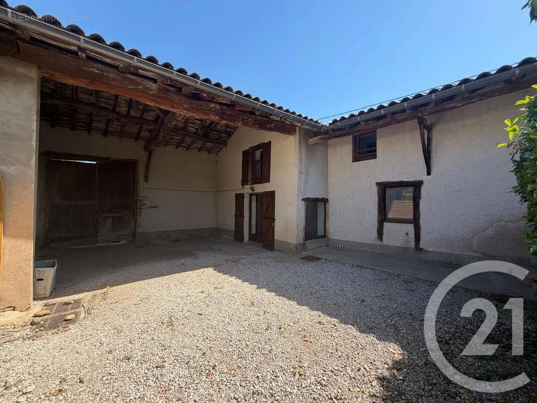 Maison 92 m² à Chaleins  - photo 9