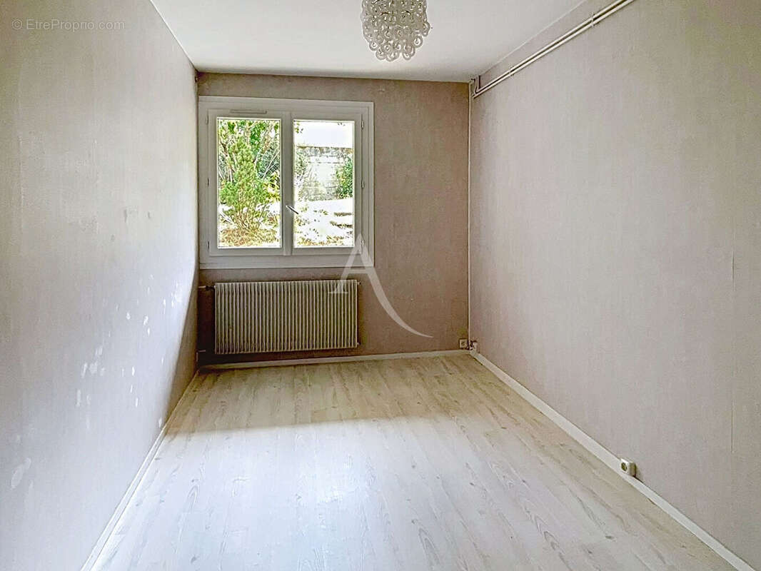 Maison familiale de 125 m² à Saint-Hilaire-Saint-Florent - photo 13