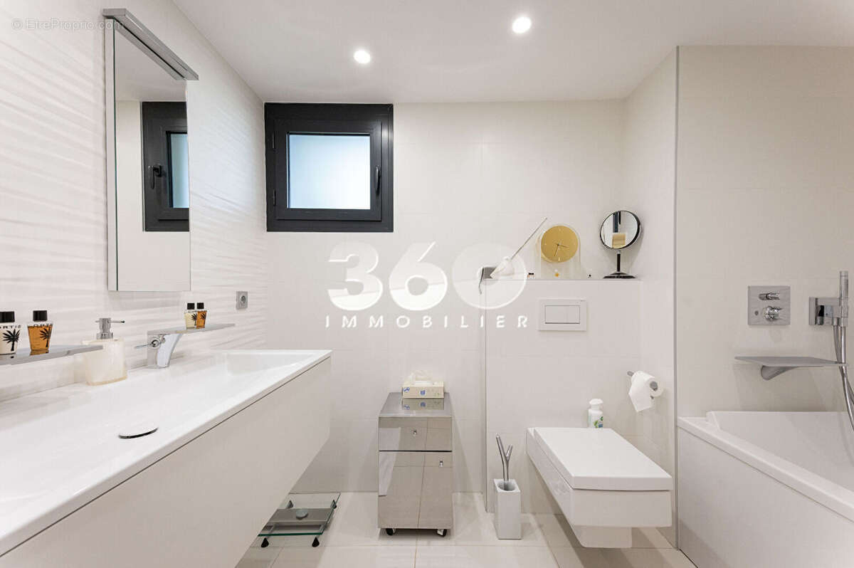 Appartement à BRISON-SAINT-INNOCENT