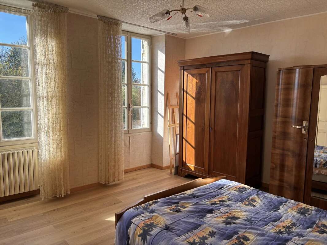 Maison à AUBETERRE-SUR-DRONNE