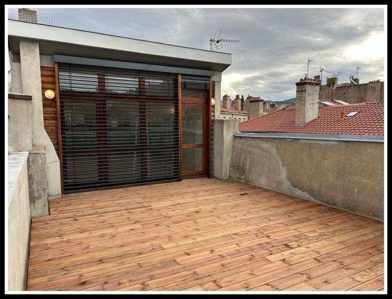 Appartement à SAINT-ETIENNE