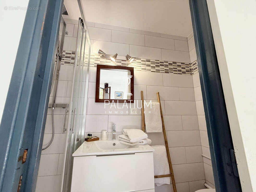 Autre à VINON-SUR-VERDON