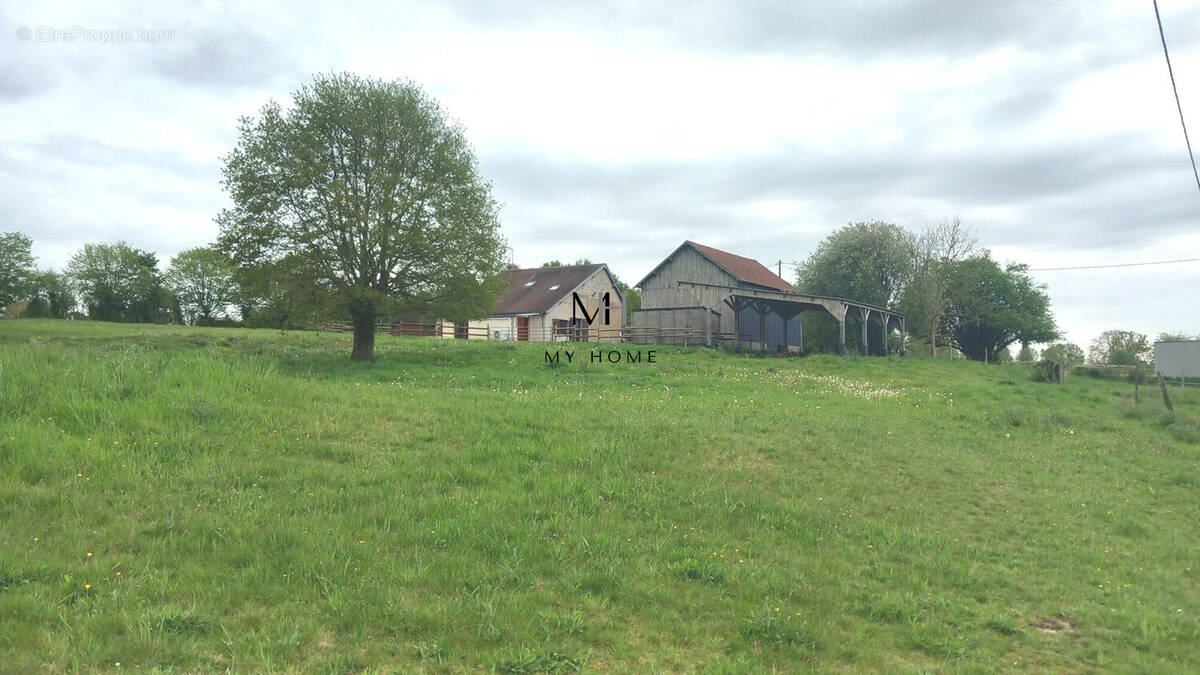 Maison à LE MELE-SUR-SARTHE