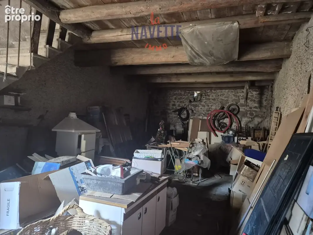 Maison à rénover entièrment avec garage - photo 3
