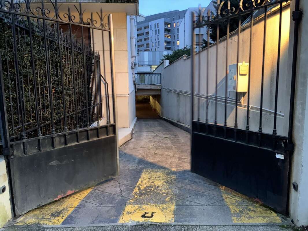 Parking à NOGENT-SUR-MARNE