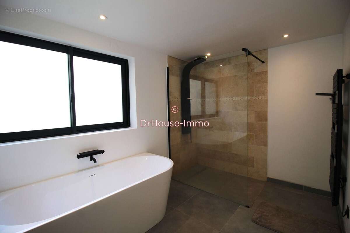 Maison 185 m² à Carignan-De-Bordeaux  - photo 43