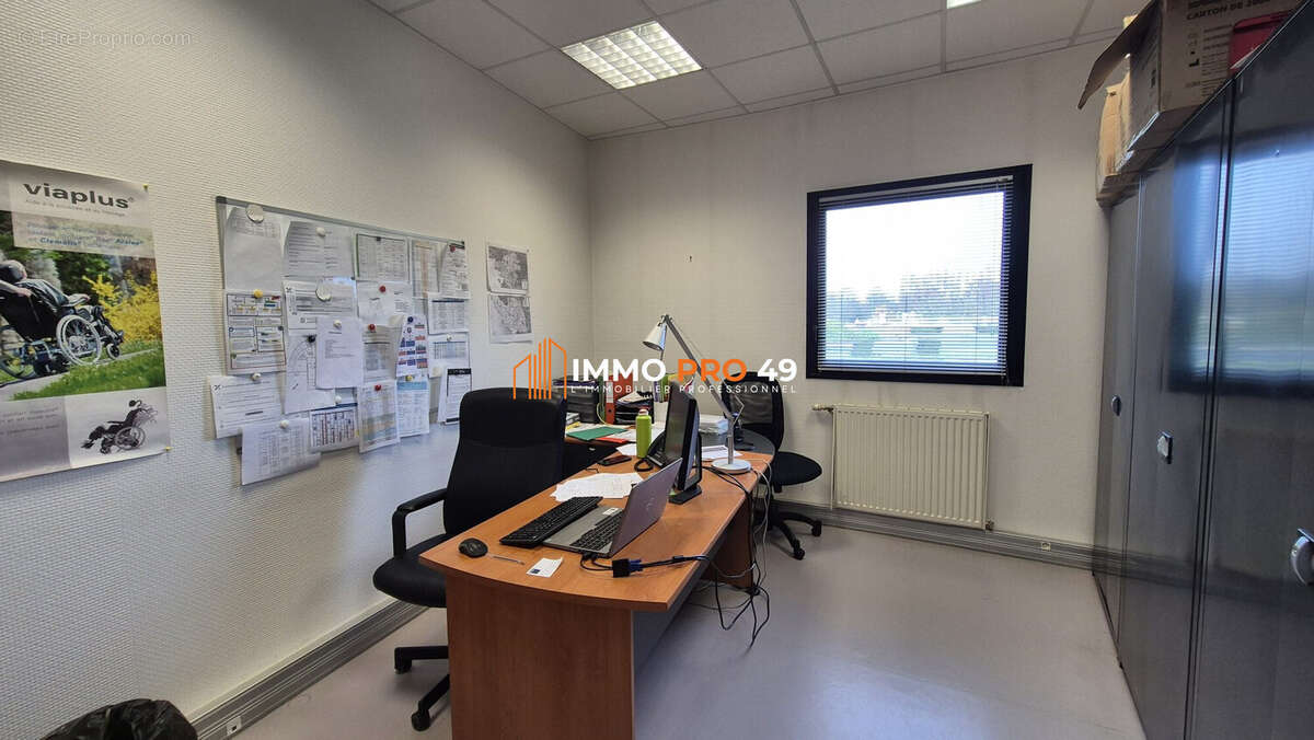 Commerce à MONTAIGU