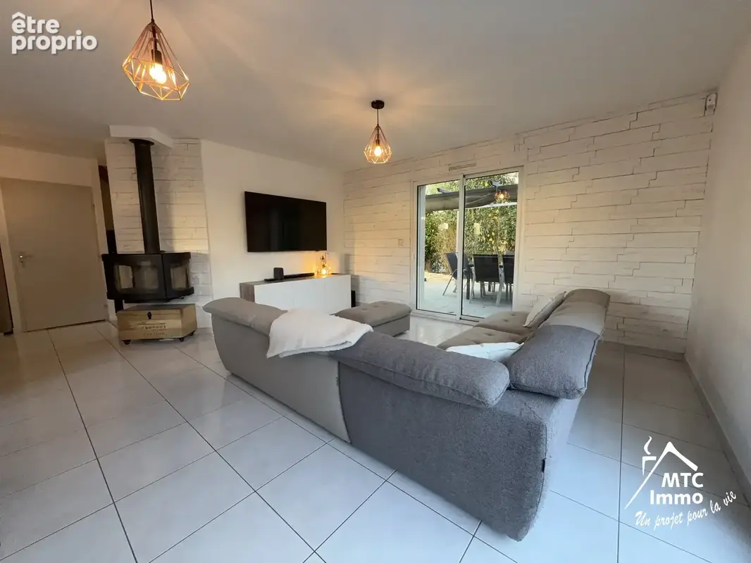 Maison 140 m2 / garage / piscine / terrain 614 m2 - photo 6