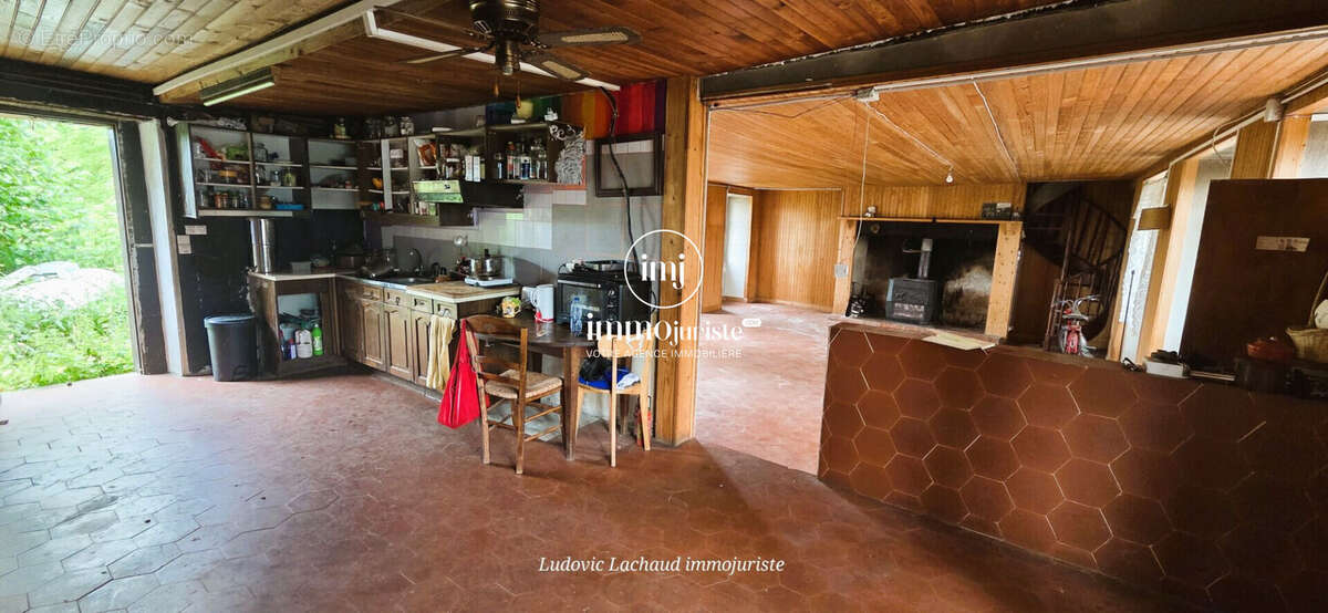 Maison 170 m² à Juillac  - photo 9