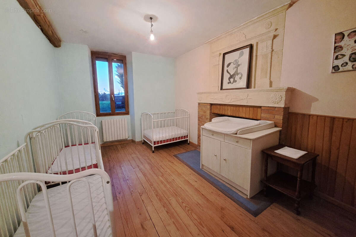 Appartement à BAIGNES-SAINTE-RADEGONDE