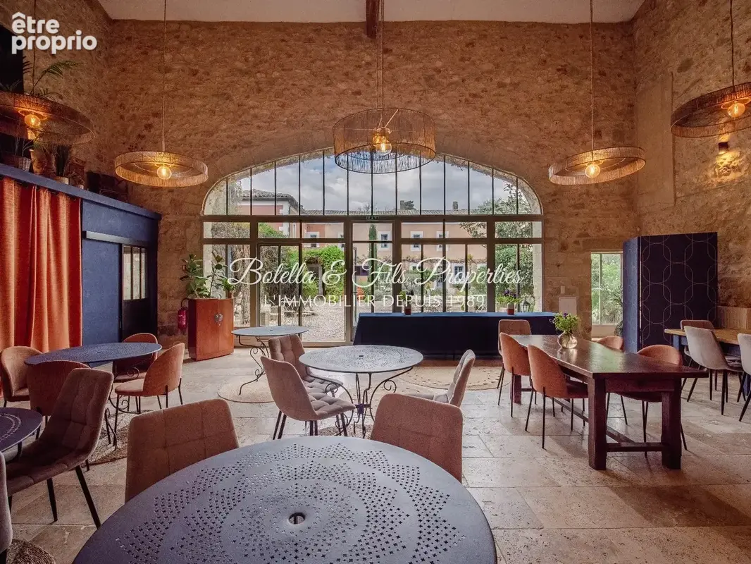 Maison 32 pièces 1 600 m² à vendre à Uzes (30700) - photo 5