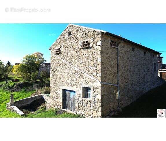 Maison à COLOMBIER-LE-VIEUX