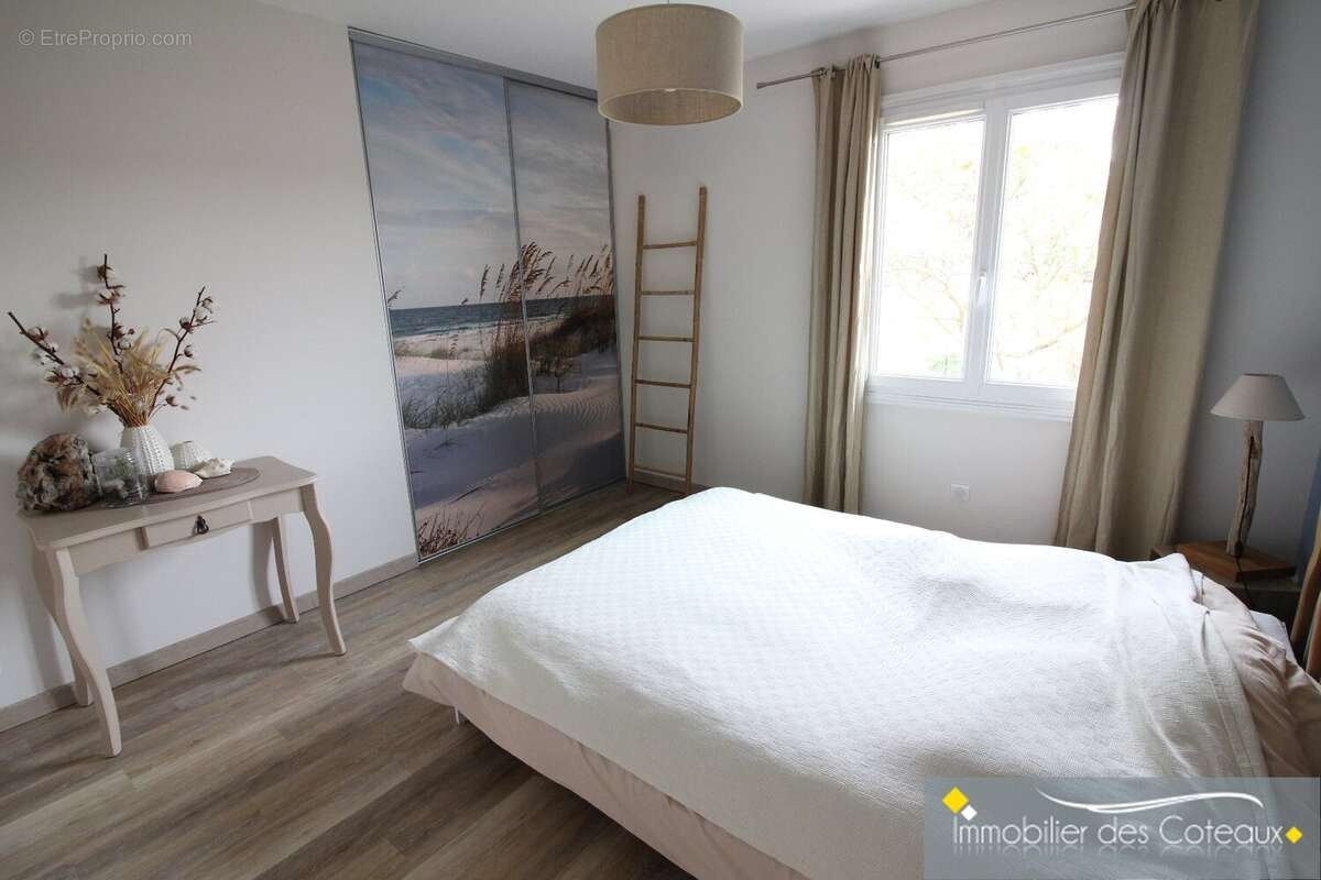 Maison à PINS-JUSTARET