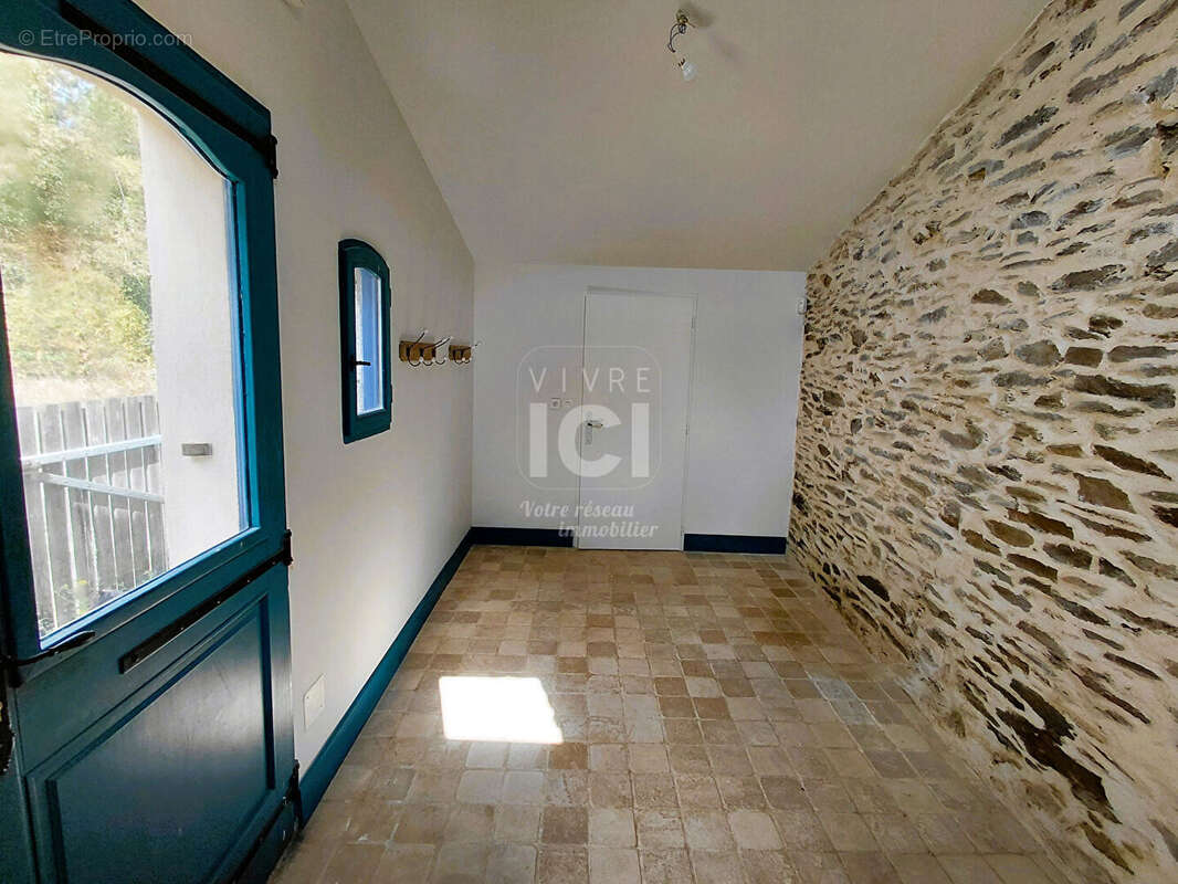 Maison à SAINTE-LUCE-SUR-LOIRE