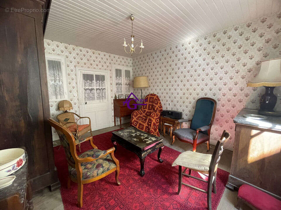 Maison à SAUVETERRE-DE-ROUERGUE