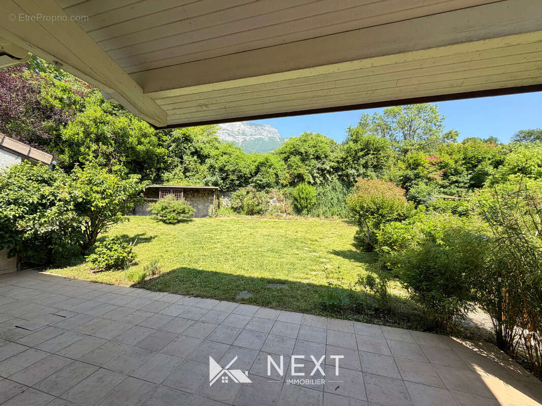 CLAIX   Maison de 103 m2, 4 chambres, jardin arboré et terrasse - photo 12