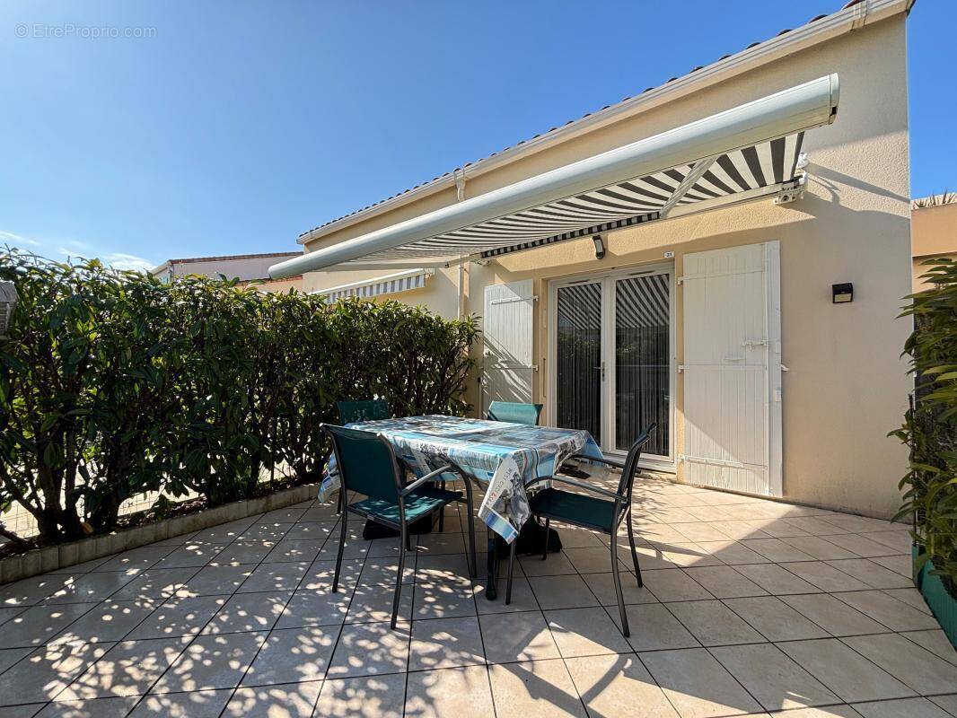 Maison à VAUX-SUR-MER