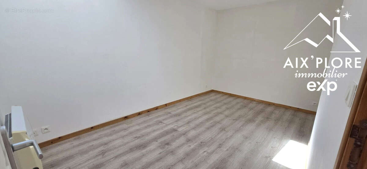 Maison 98 m² à Saint-Jean-Le-Vieux  - photo 9