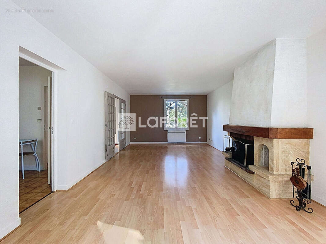 Maison à VERNEUIL-SUR-SEINE