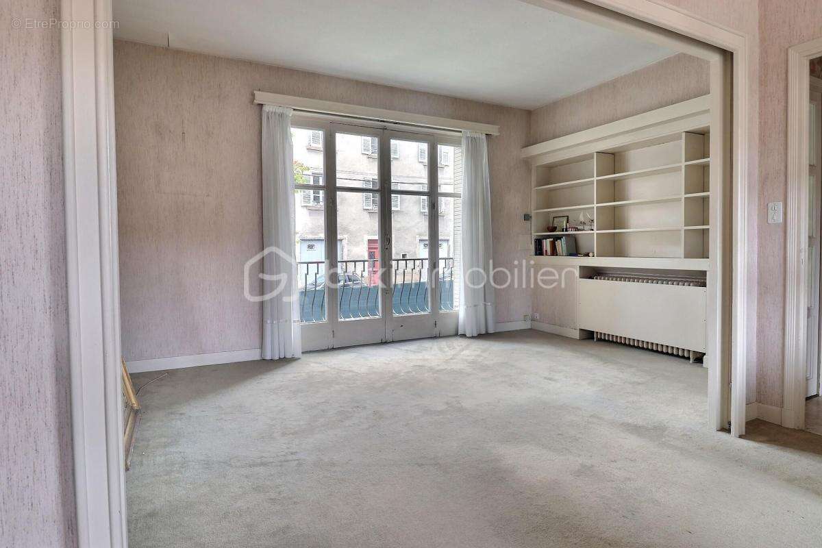 maison  de ville 165m² 63300 Thiers - photo 8
