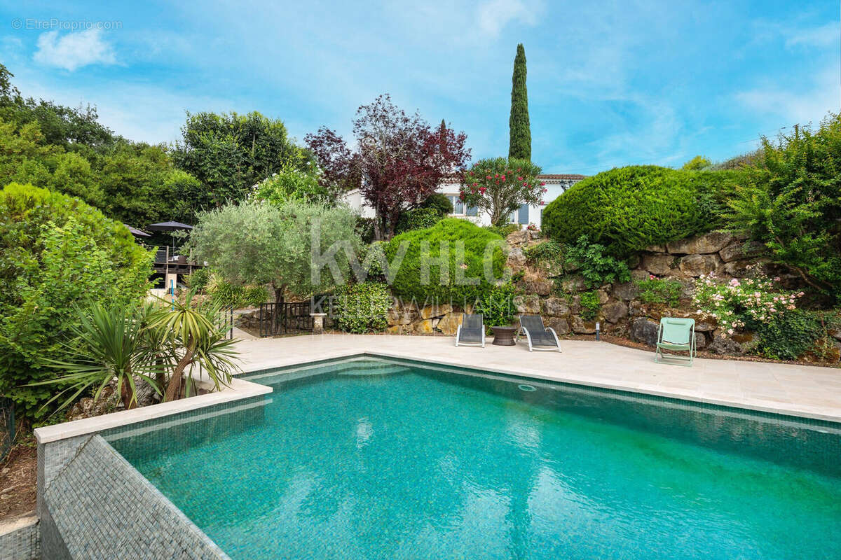 Maison 155 m² à Grasse  - photo 2