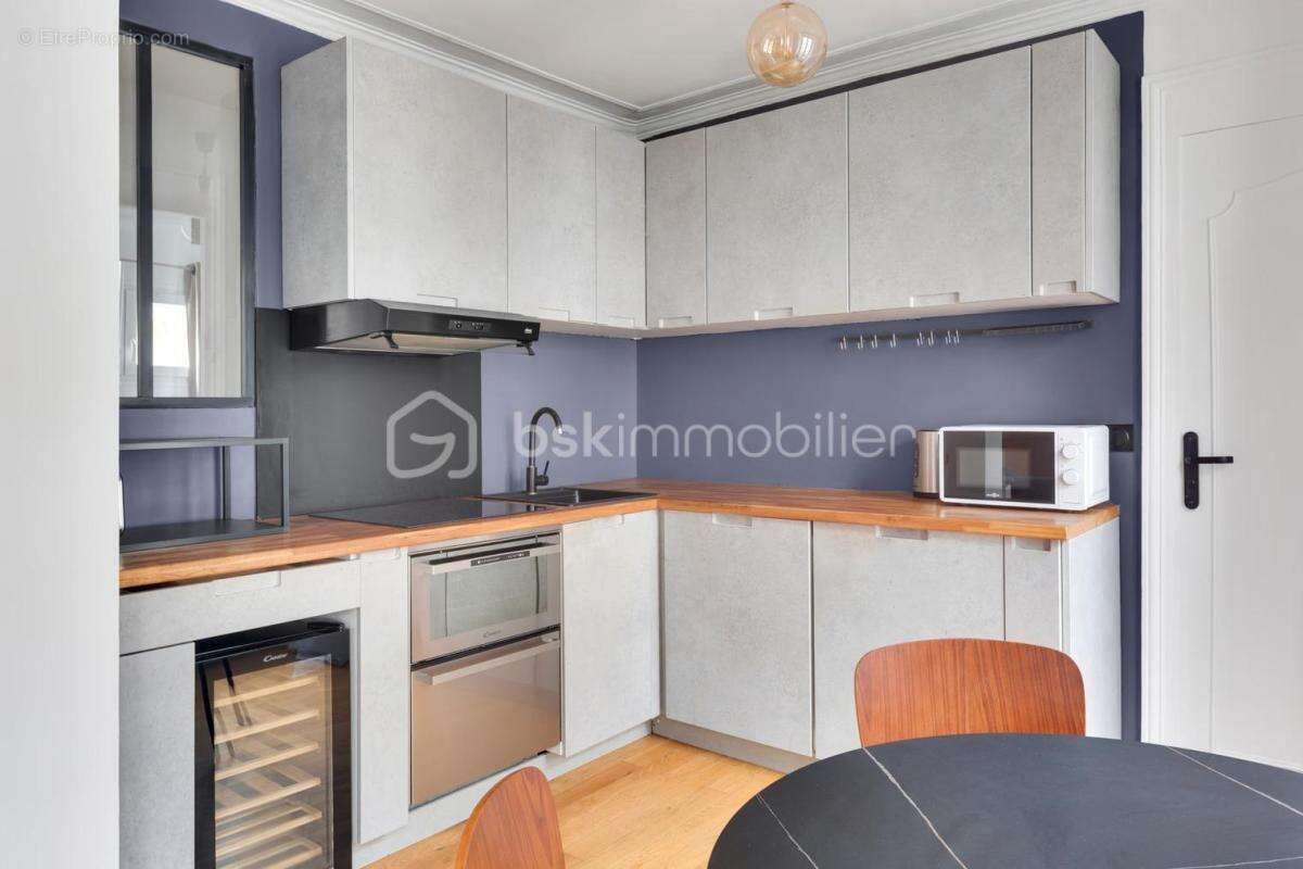 Paris 10 Appartement 2 chambres 50 m²  Entièrement rénové Libre - photo 4